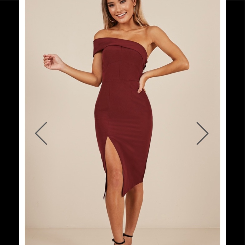 🆕 Showpo By Your Side Dress in Wine